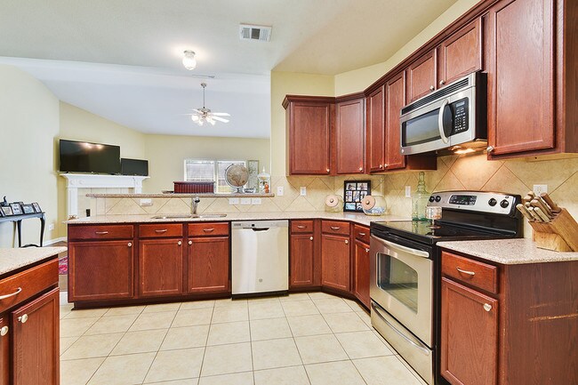 Building Photo - 26547 Avoyelles Ave