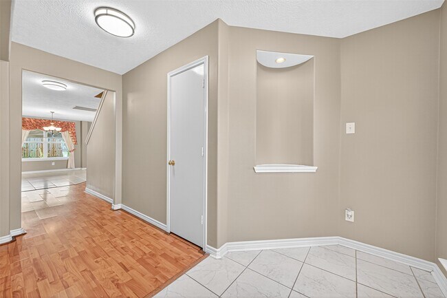 Foto del edificio - 19419 Arbor Pines Ln