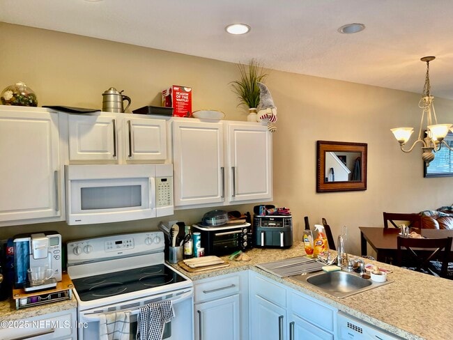 Foto del edificio - 480 Cabernet Pl