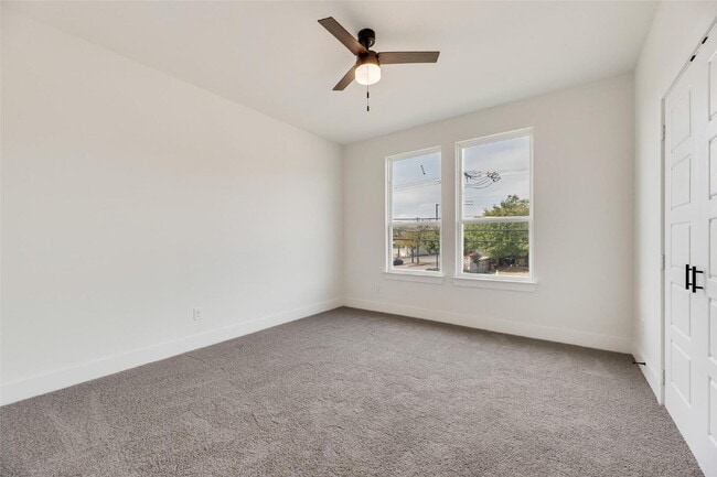 Building Photo - 2330 Fairfax Dr