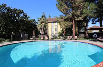 Building Photo - Meadow Wood