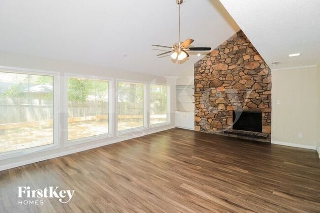 Foto del edificio - 5202 Wren Cove
