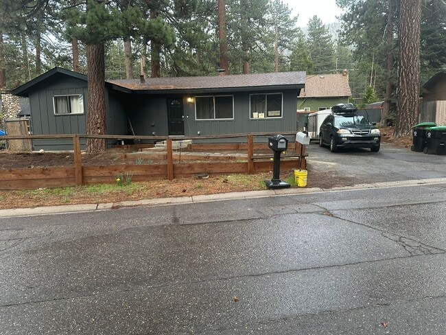 Building Photo - 1083 Aspenwald Rd