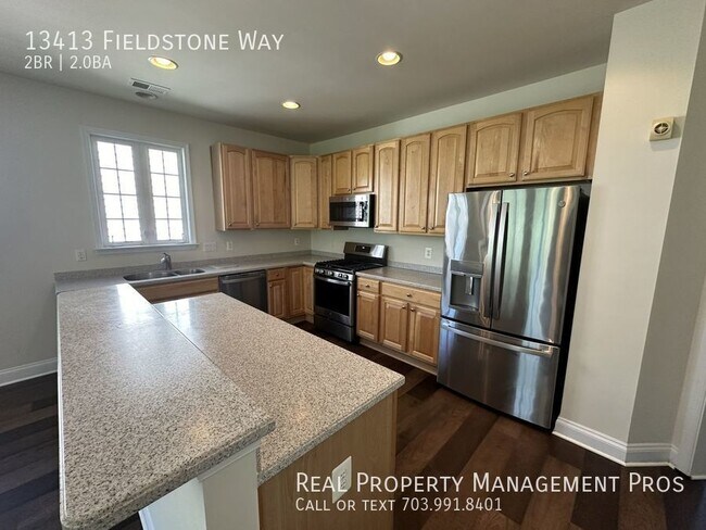 Building Photo - Qualify for a zero deposit?/Gated active a...