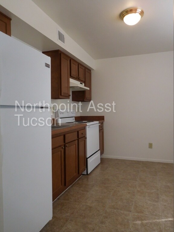 Foto del edificio - 3742 N Fairview Ave