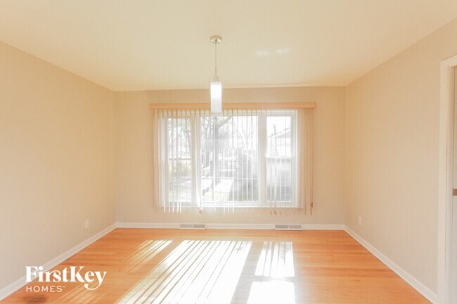 Foto del edificio - 425 Cottonwood Rd