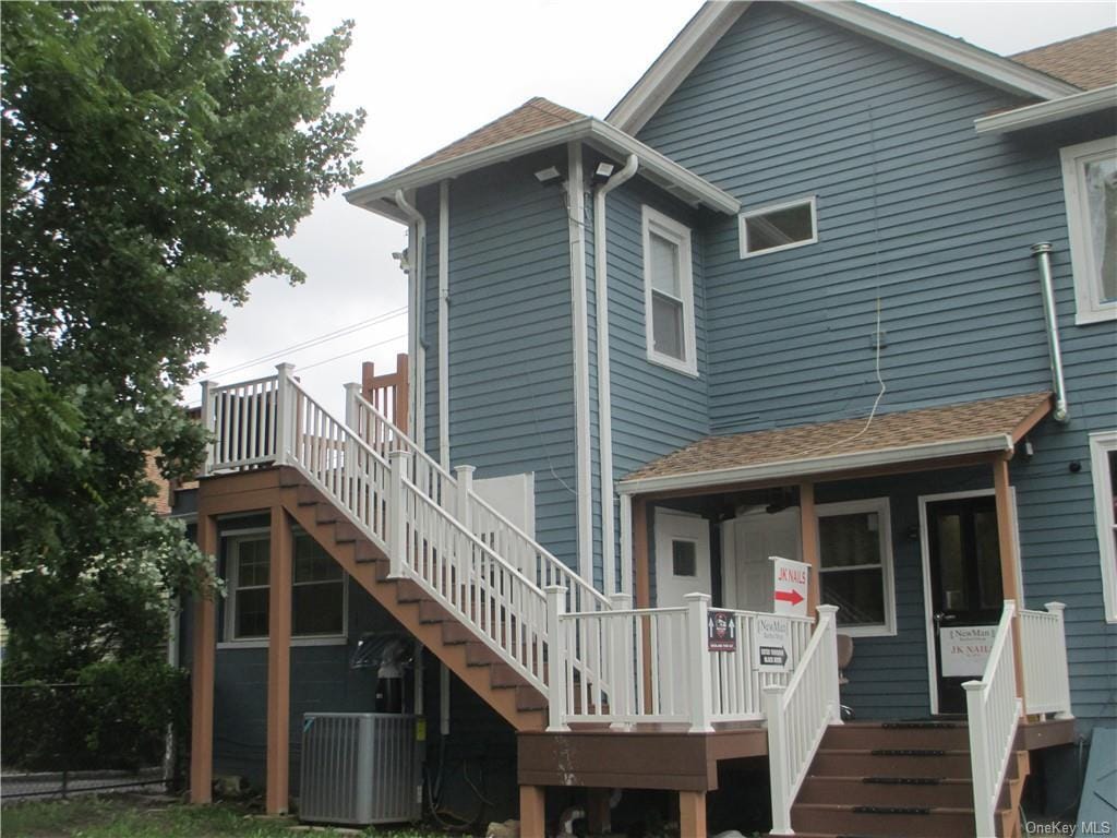 Primary Photo - 169 S Main St