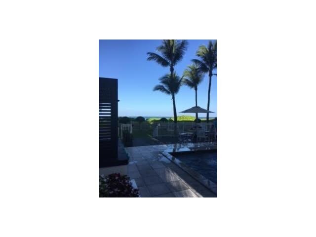Building Photo - 5845 Collins Ave