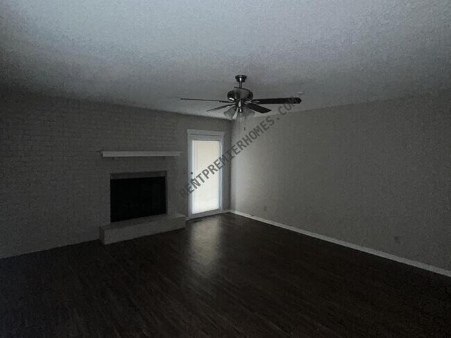 Foto del edificio - 5711 E 33rd Ct