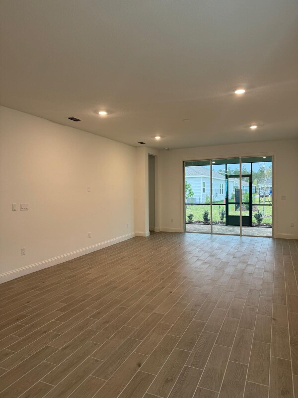 Building Photo - 133 Dollar Ct