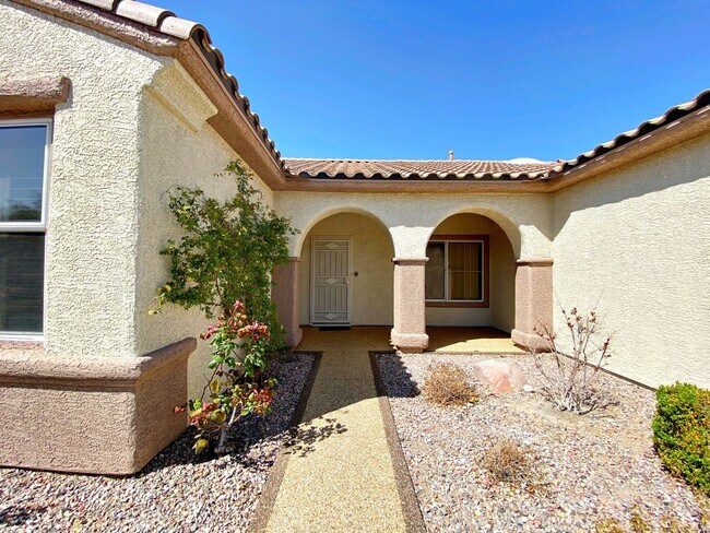 Building Photo - 2 BEDROOM SINGLE STORY IN AGE RESTRICTED S...