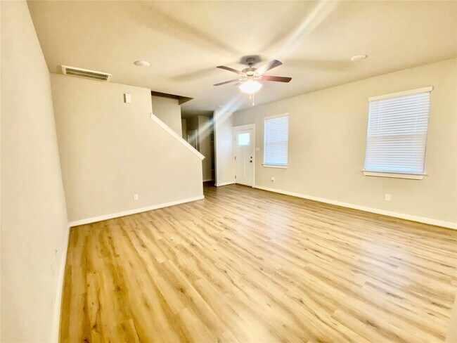 Building Photo - 283 Fieldwood Dr