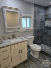 Building Photo - 14 E Back St