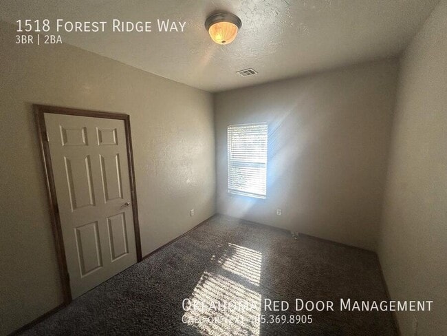 Building Photo - 1518 Forrest Ridge Way