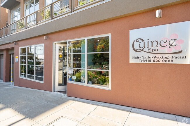 Quince Retail Entrance - Sierra Heights