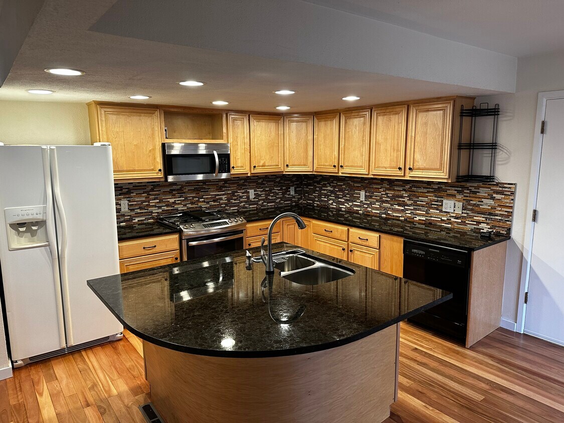 4596 MacArthur Dr, Boulder, CO 80303 Townhome Rentals in Boulder CO