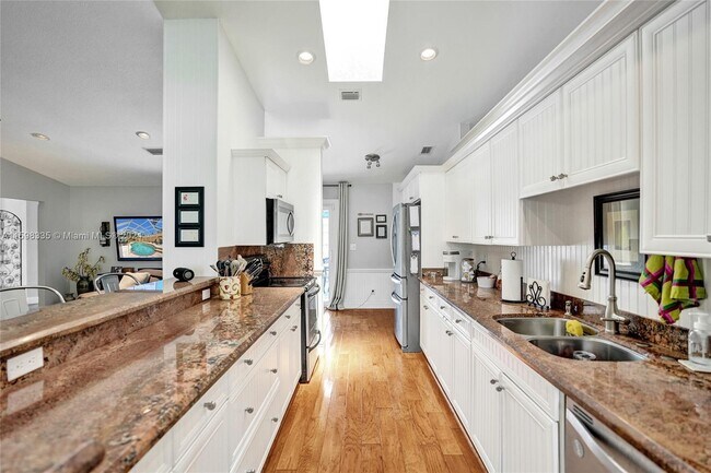 Foto del edificio - 874 Blueberry Dr