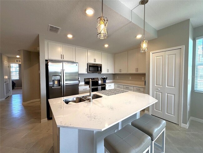 Foto del edificio - 17560 Opal Sand Dr