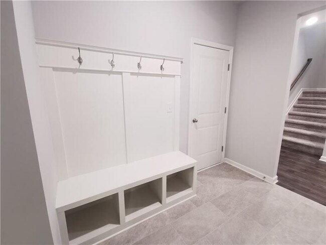 Building Photo - 3200 Andover Trl
