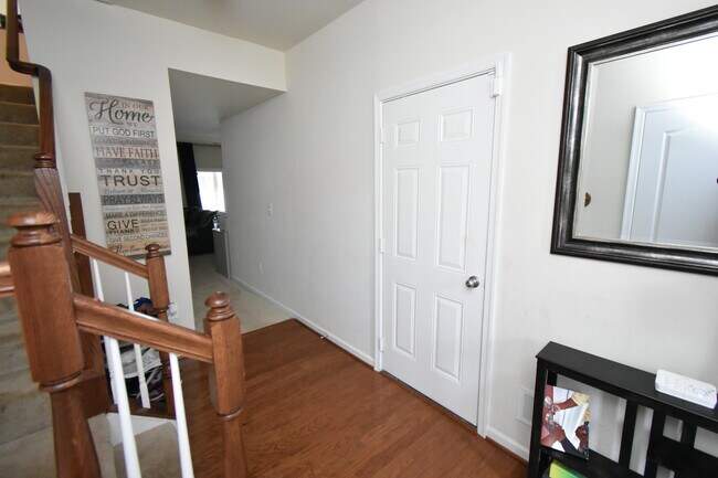 Building Photo - 4816 Six Forks Dr