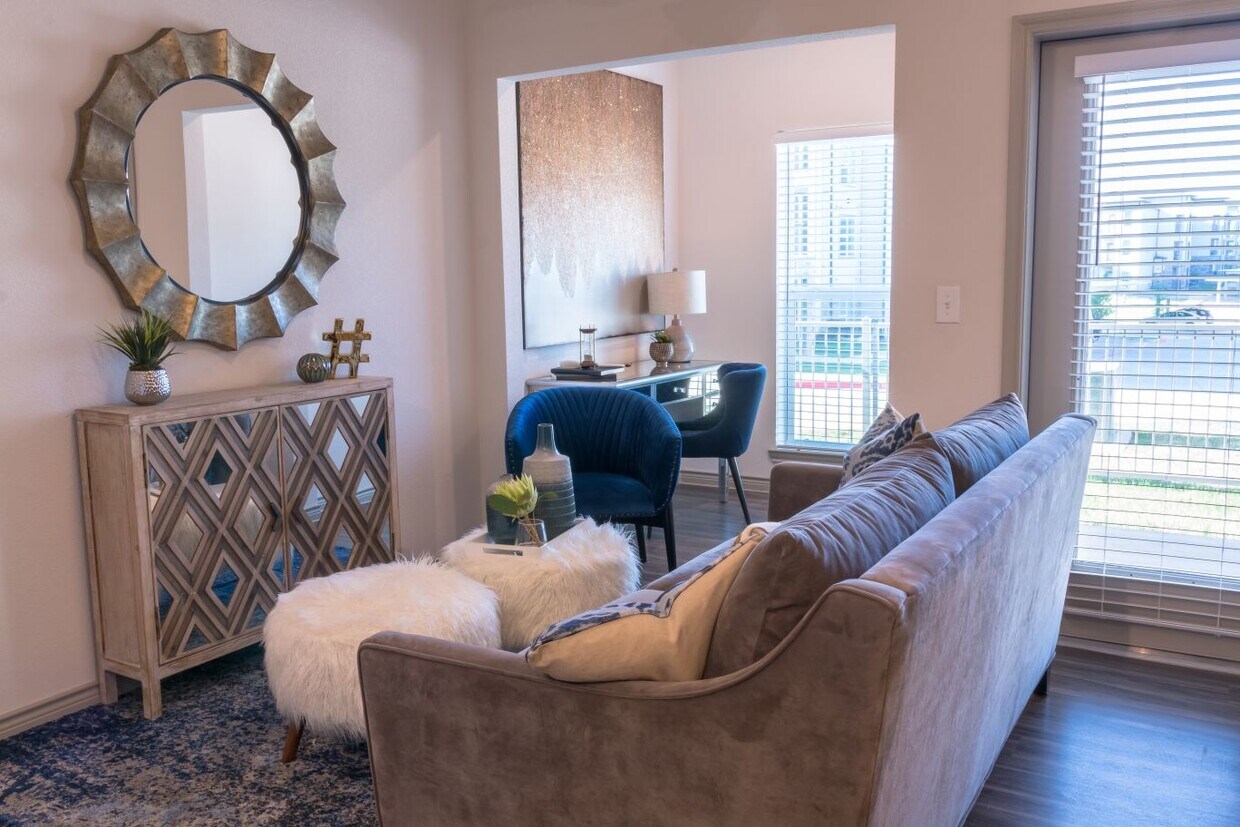 Riverside Villas Apartments in Euless, TX