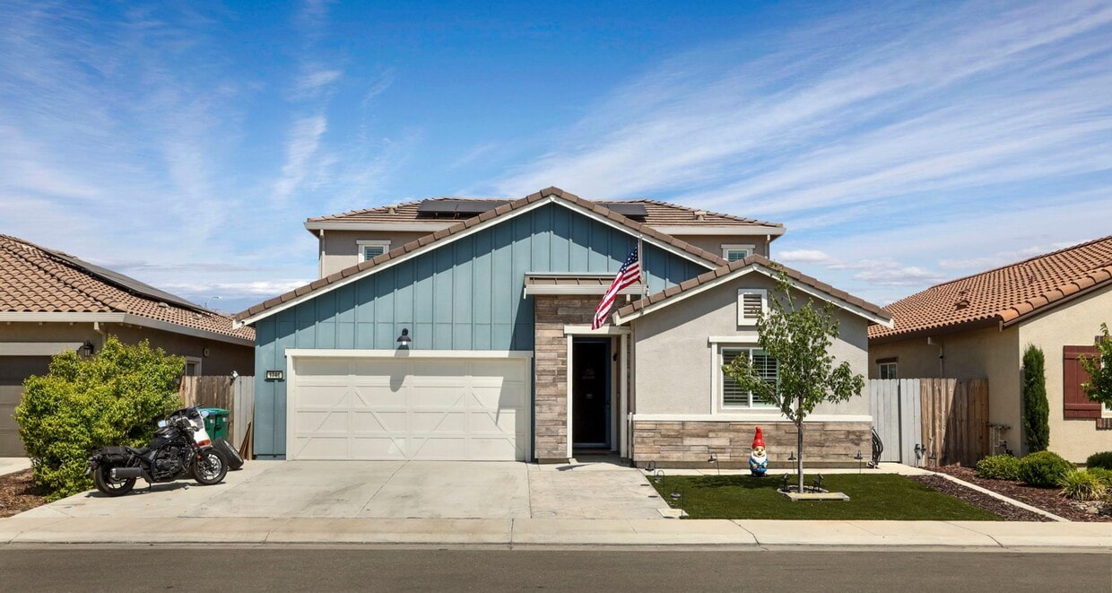 Foto principal - Spacious 5 Bedroom Home in Lodi with 1st f...