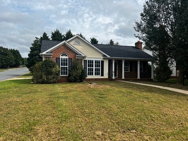 Building Photo - 4129 Woodbury Terrace