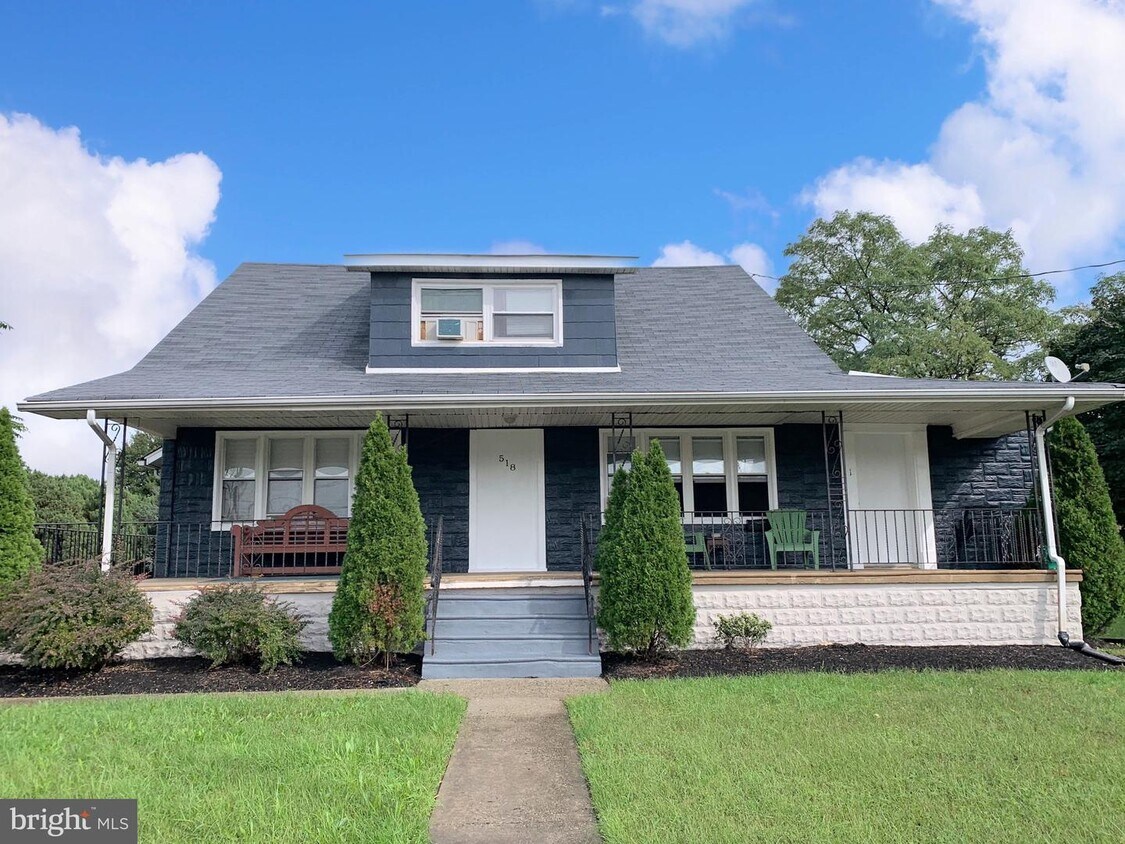 518 N Black Horse Pike, Runnemede, NJ 08078 House Rental in Runnemede