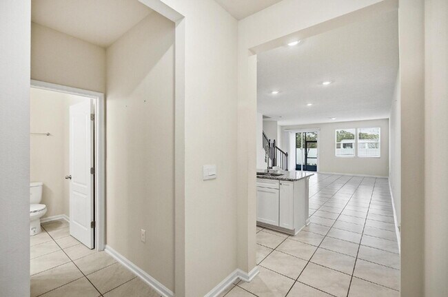 Foto del edificio - 165 Redbud Rd