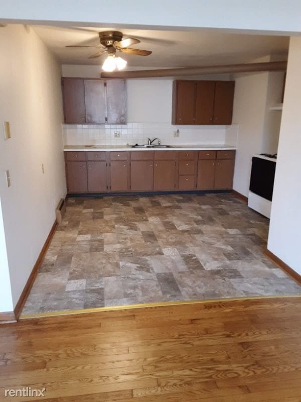 Building Photo - 2 br, 1 bath Apartment - 224 Bird St E Unit E