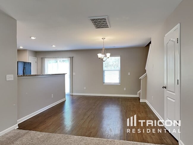 Building Photo - 908 Joselynn Drive