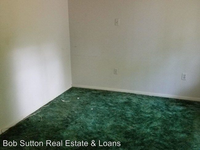 Foto del edificio - 3 br, 1 bath House - 103 East St.