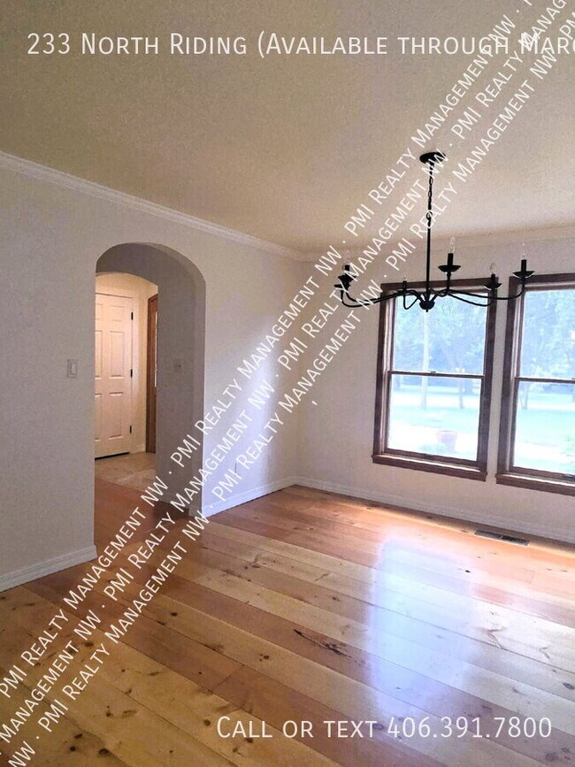 Foto del edificio - 233 N Riding