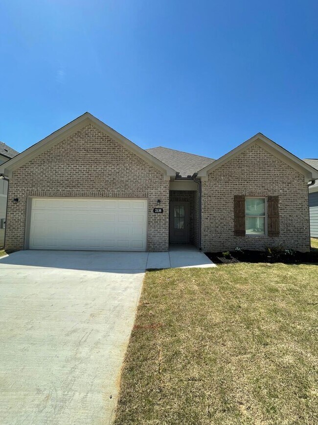 Building Photo - New Construction Home for Rent in Cullman,...