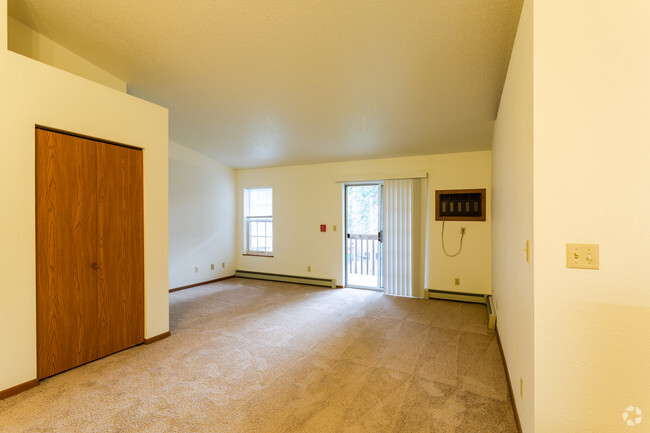 2BR, 1BA - Paradise Apartments