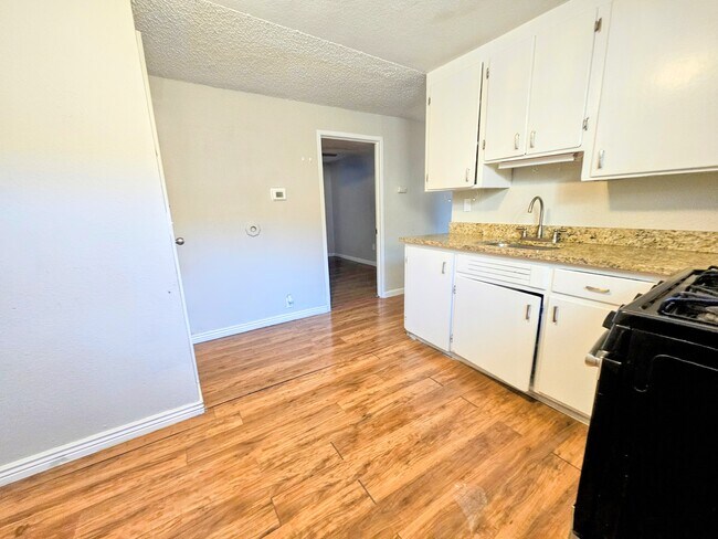 Photo - 328 S Alcott St Apartments