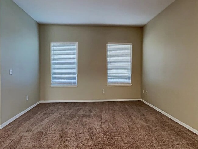 Building Photo - 10530 Derringer Dr