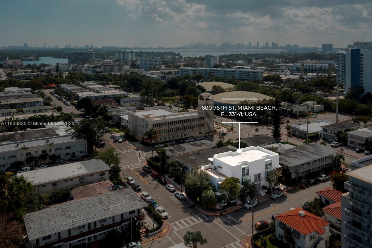 Foto principal - 600 76th St