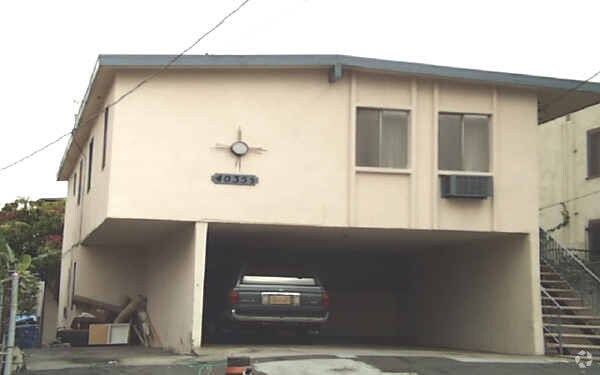 Building Photo - 4035 Monroe St