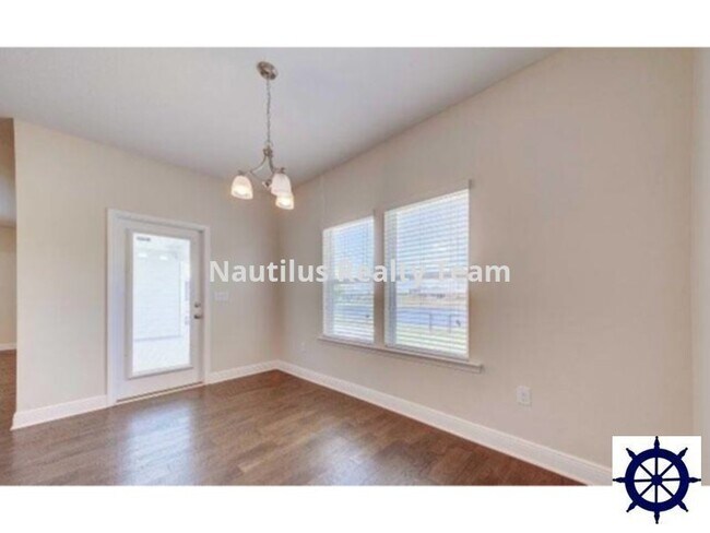 Foto del edificio - 109 Shoreview Dr