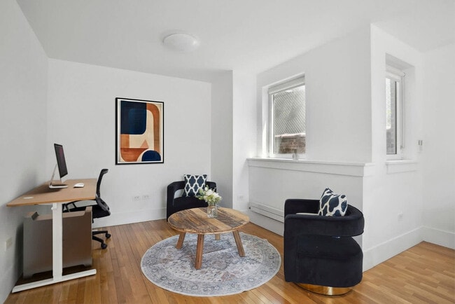 Foto del edificio - 125 E 83rd St