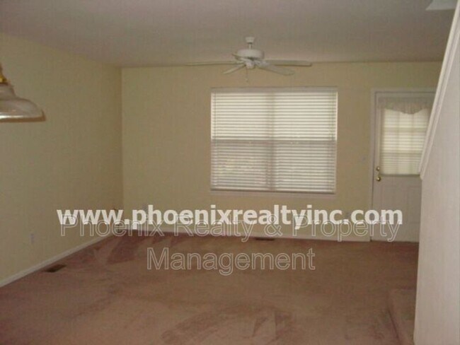 Building Photo - 296 Pheasant Run