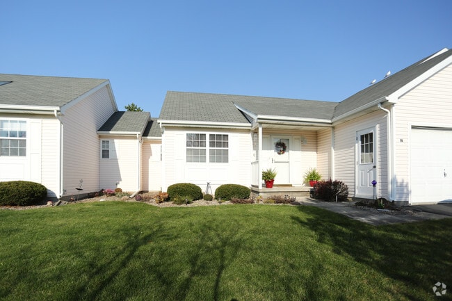 Building Photo - Crystal Commons Townhomes