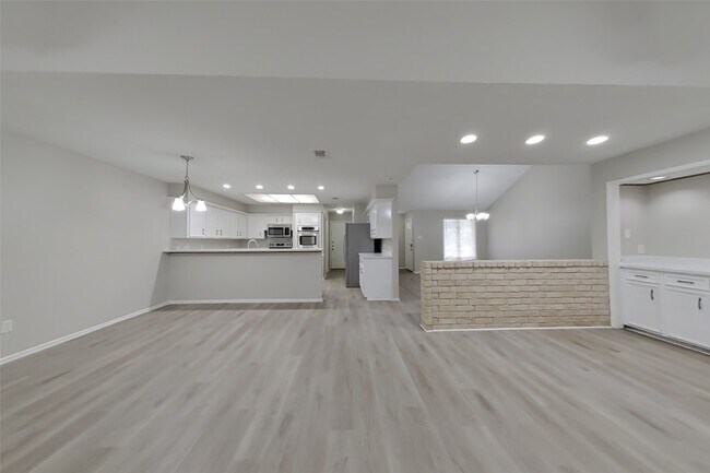 Building Photo - 3619 Maple Glen Dr
