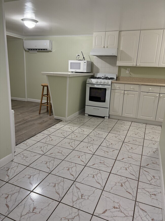 Foto del edificio - 440 Lockwood Dr