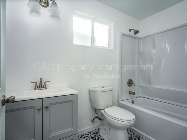 Building Photo - 780 Amador Ave