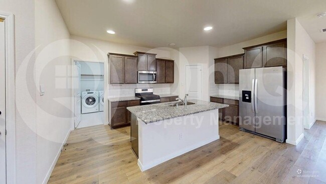 Foto del edificio - 1400 Colonial Bluff Ln