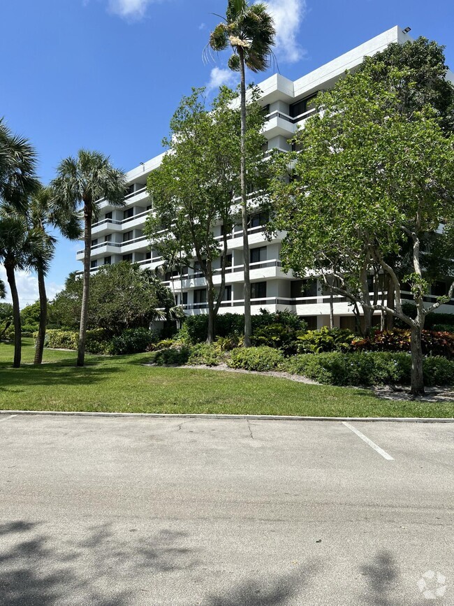 Building Photo - 23200 Camino Del Mar