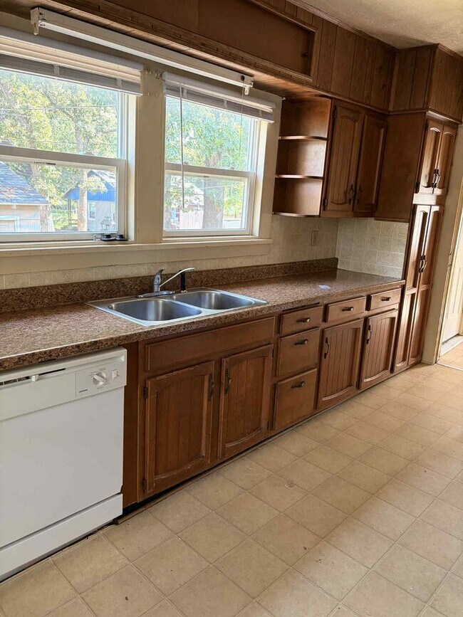 Foto del edificio - JOPLIN RENTAL: 2 BEDROOM/ 1 BATHROOM HOUSE...