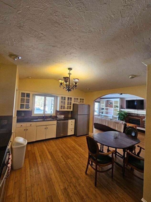 Foto principal - 2016 10th Ave N